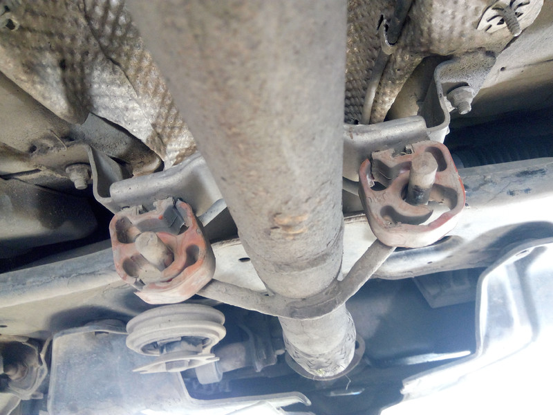 Подушка сажевого фильтра, кронштейн глушителя Fiat Doblo  2009 1.3 Дизель Суми