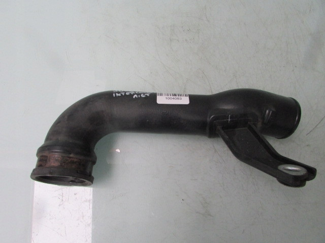 Патрубок турбины Nissan Juke F15 хэтчбек 2011 г.  1.6 л бензин Васильков