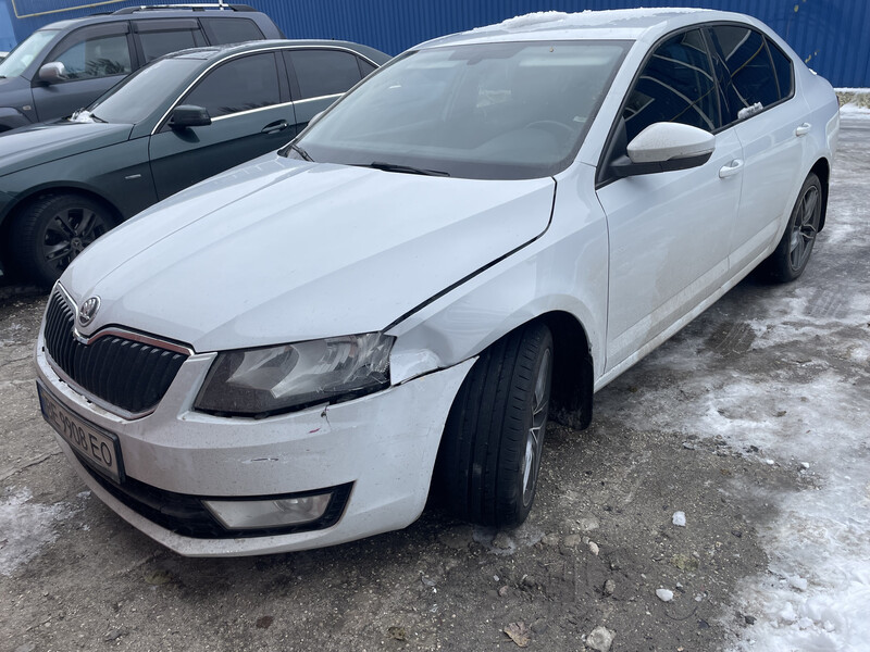 Крыло переднее левое Skoda Octavia A7 хэтчбек 2016 г.  Николаев