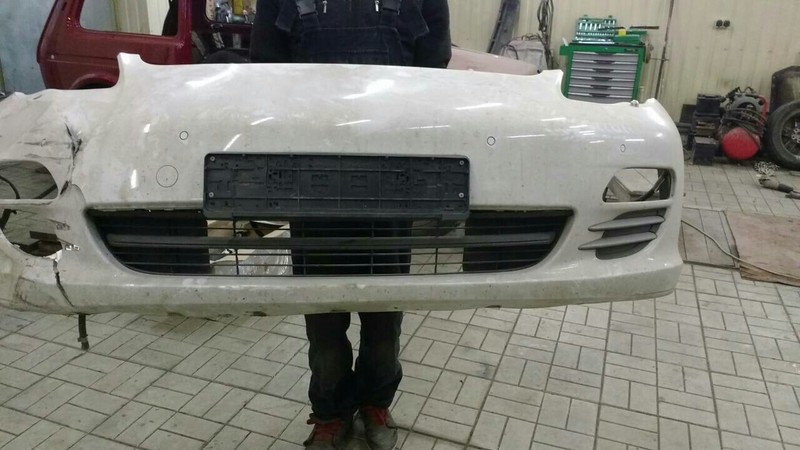 Передній бампер голий Porsche Panamera  2012 хетчбек 3.0 Бензин 