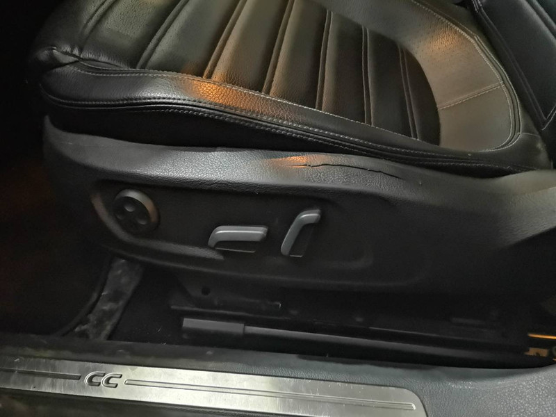 Пластик сиденья Volkswagen Passat CC  2012 2.0 Бензин Винница