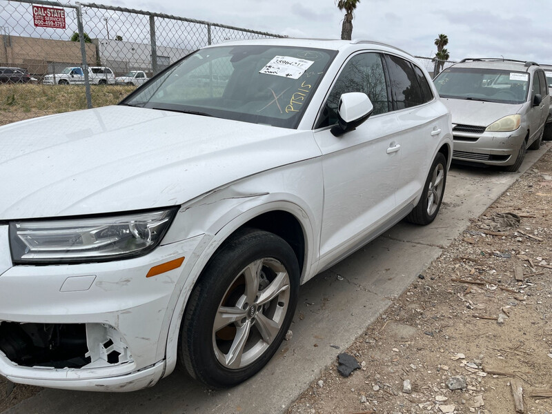 Крыло переднее Audi Q5  2020 2.0 Бензин 