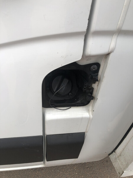 Кришка бака Renault Master  2012 2.4 Дизель Черкаси