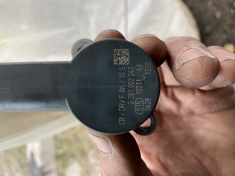 Датчик тиску палива 0281002241   Jeep Grand Cherokee, Mercedes 308, Mercedes E-Class, Mercedes M-Class, Mercedes S-Class, Mercedes Sprinter, Mercedes Vito