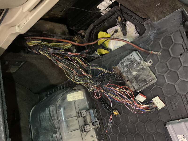 Блок пневмо Land Rover Range Rover універсал 2009 р.  3.6 л дизель Васильків