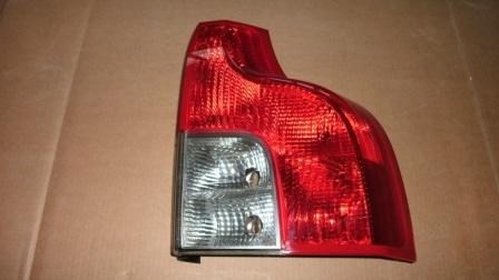 Фонарь правый, хром полоска Volvo XC90  2012 універсал 3.0 Дизель 