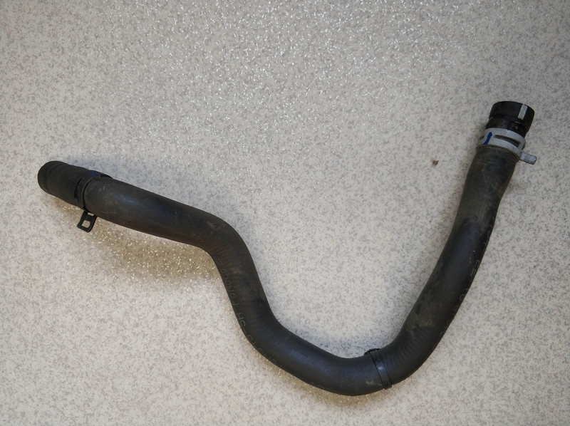 Патрубок радіатора Ford Escape  2017 2.5 Бензин 