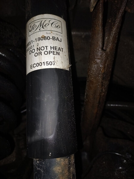 Амортизатор задній правий Ford Focus 2  2009 універсал 1.6 Бензин 