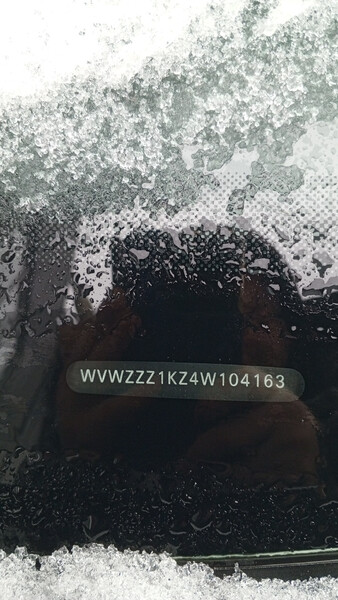 Толкатель Volkswagen Golf 5  2004 Вишневое