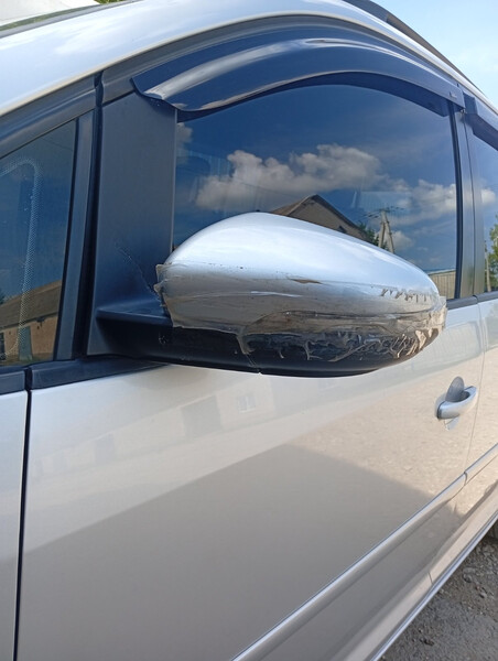 Зеркало левое Volkswagen Touran  2011 универсал 2.0 Дизель Хмельницкий