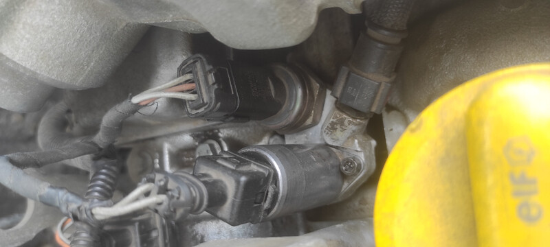 Датчик тиску палива Renault Laguna 2  2002 хетчбек 2.0 Бензин 