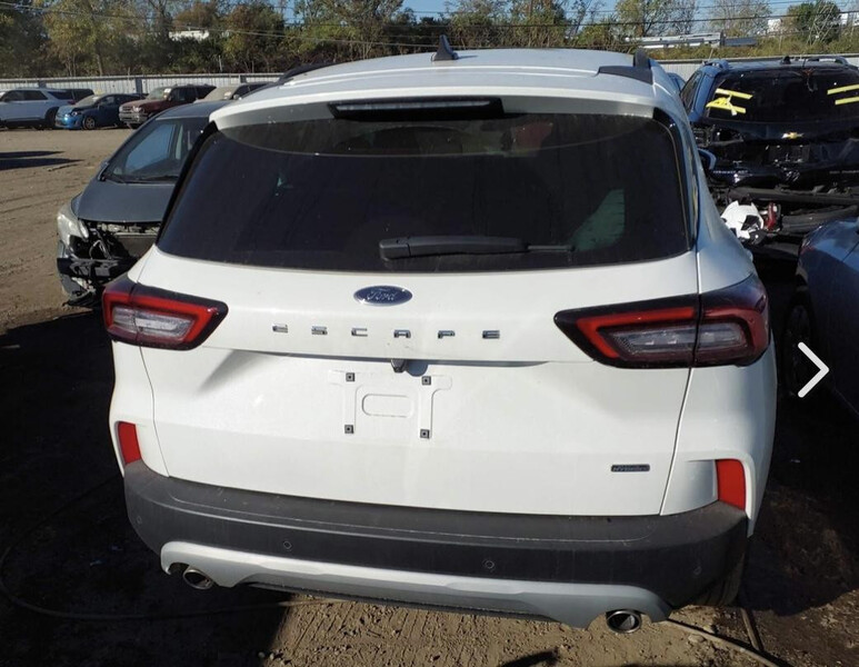Крышка багажника без ручки под электропривод Ford Escape  2023 1.5 Бензин Днепр