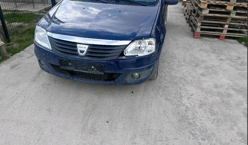Крыло переднее левое Renault Logan универсал 2009 г.  1.4 л бензин