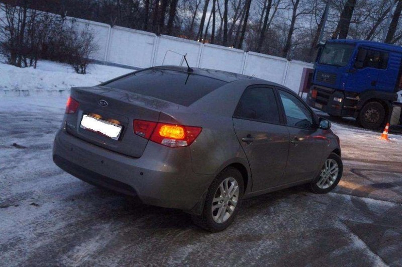 Двері передні Kia Cerato 2  2009 2.0 Бензин Малин