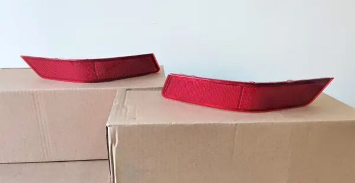 Отражатели в заданий бампер Nissan Rogue  2019 2.5 Бензин 