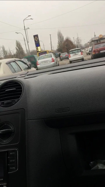 Бардачок Volkswagen Caddy 3  2008 2.0 Дизель Киев