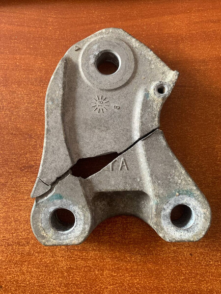 Кронштейн кріплення подушки двигуна Honda FIT  2018 хетчбек 1.5 Бензин 