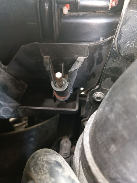 Шестигранный штырь для фиксации фары Volkswagen Touareg TDI 2005 универсал 2.5 Дизель Васильков