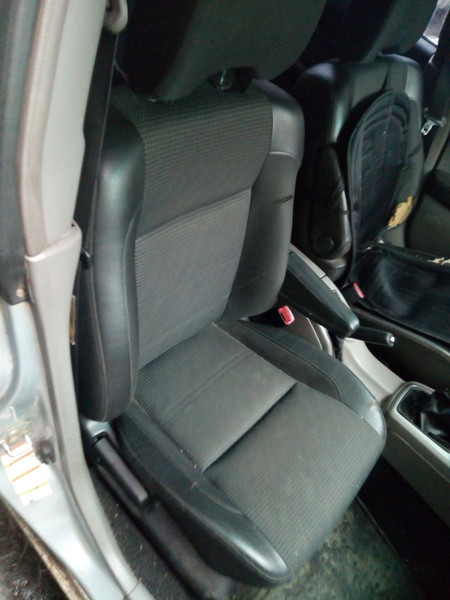 Переднее сиденье Subaru Forester SG универсал 2003 г.  2.0 л бензин Одесса