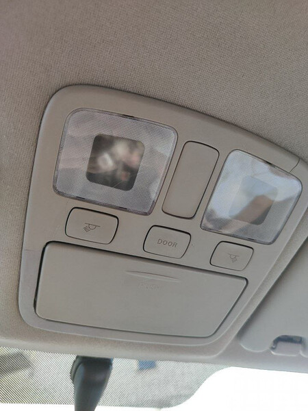 Плафон передній з футляром для окулярів Hyundai Accent  2008 1.4 Бензин 