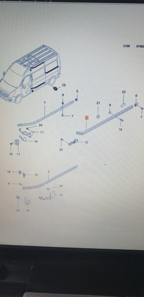 Направляяющая правой двери средняя Opel Movano  2013 2.0 Дизель 
