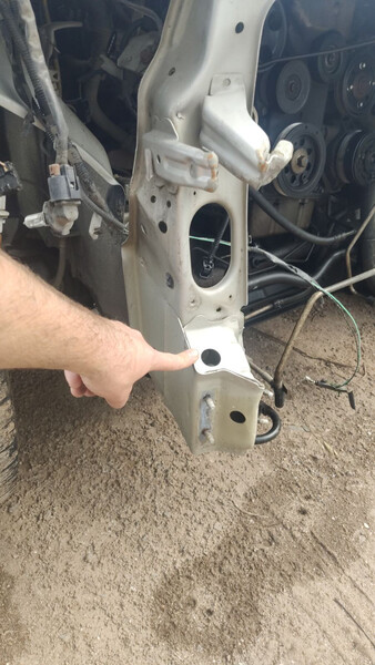 Підсилювач бампера 58260-65J00   Suzuki Grand Vitara