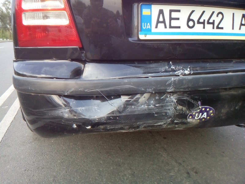 Задний бампер в сборе Skoda Octavia хэтчбек 2005 г.  1.6 л бензин Кривой Рог