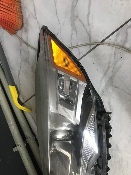 Фара передня Ford Escape  2014 2.0 Бензин 