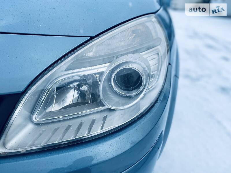 Левая передня фара Renault Grand Scenic 2  2007 универсал 1.6 Бензин Северодонецк