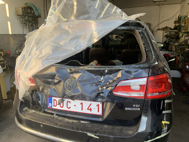 Задняя ляда Volkswagen Passat B7  2011 универсал 1.6 Дизель Дубно