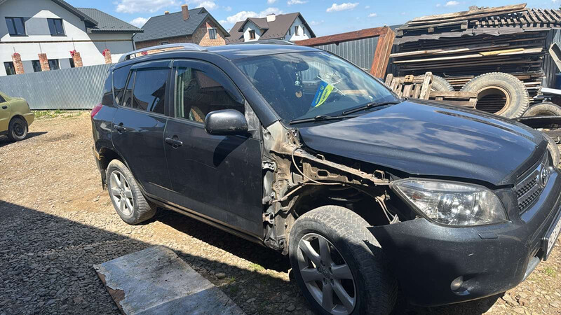 Крила передні Toyota RAV4  2009 2.0 Дизель Стрый