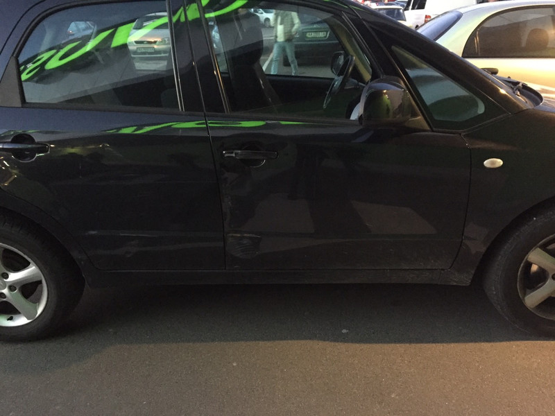 Дверь передняя правая Suzuki SX4  2010 хэтчбек 1.6 Бензин Киев