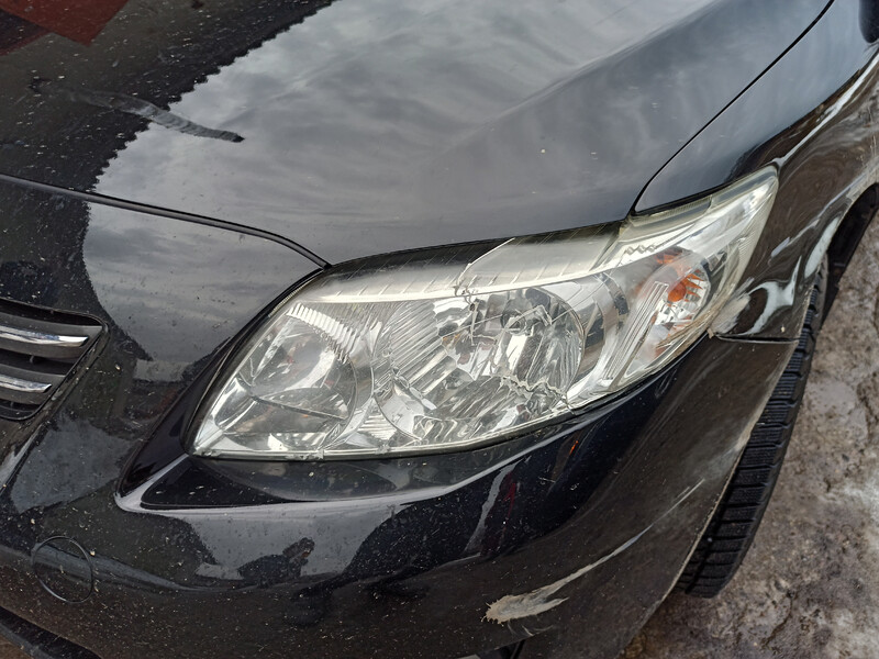 Ліва фара Toyota Corolla E140  2008 1.6 Бензин 