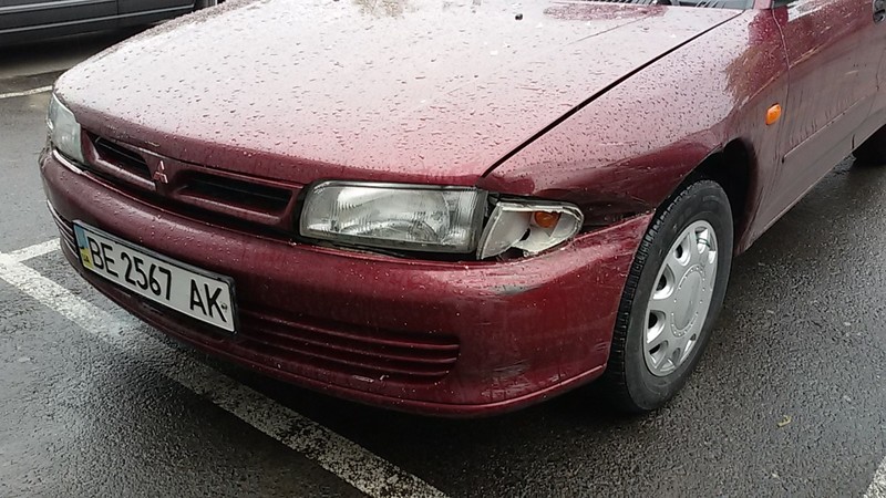 Капот, бампер передний, крыло левое, фара левая Mitsubishi Lancer 1995 г.  1.3 л бензин Николаев