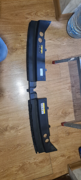 Верхня частина решітки Volkswagen Tiguan  2018 2.0 Бензин Черкассы