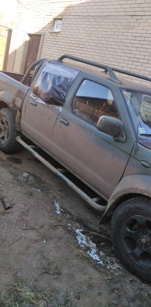 Стекло двери правое Nissan Navara double cab 2004 2.9 Дизель Луцк