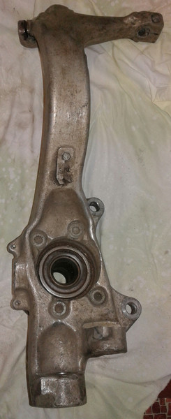 Поворотный кулак 4В3 258 G   Audi A6