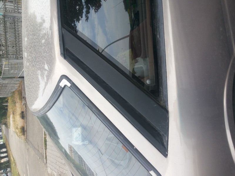 Планка пластиковая Mazda 626 coupe 1986 2.0 Бензин Хмельницкий