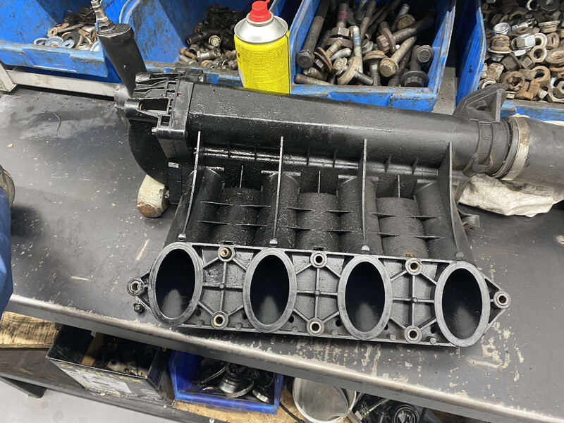 Впускний колектор A 611 098 20 07   Mercedes Sprinter