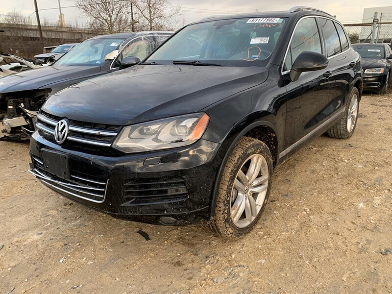 Фара передняя правая Volkswagen Touareg  2013 3.0 Дизель Киев