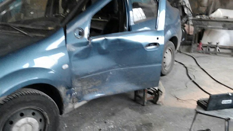 Дверь водительская голая Dacia Logan  2007 1.4 Бензин Запорожье