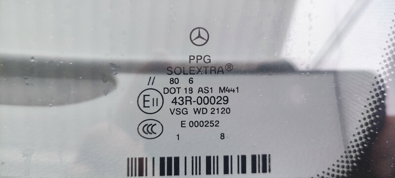 Стекло лобовое Mercedes-Benz C-Class  2006 1.8 Бензин Полтава