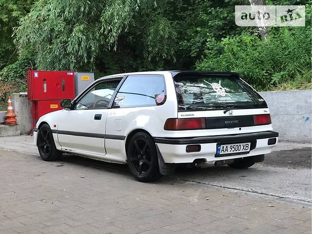 Бампер задний Honda Civic 4  1990 хэтчбек 2.0 Бензин Хмельницкий