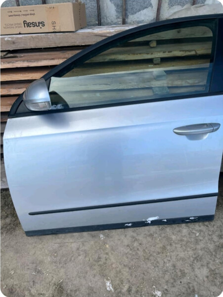 Двкока водія Volkswagen Passat  2010 универсал 2.0 Бензин Луцк