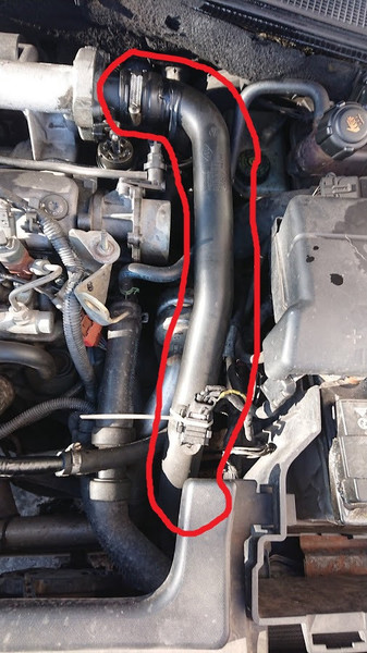 Патрубок воздуховода Renault Laguna 2  2002 хэтчбек 1.9 Дизель Миргород