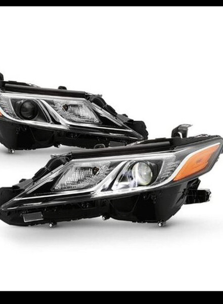 Фары 81130-33D41   Toyota Camry