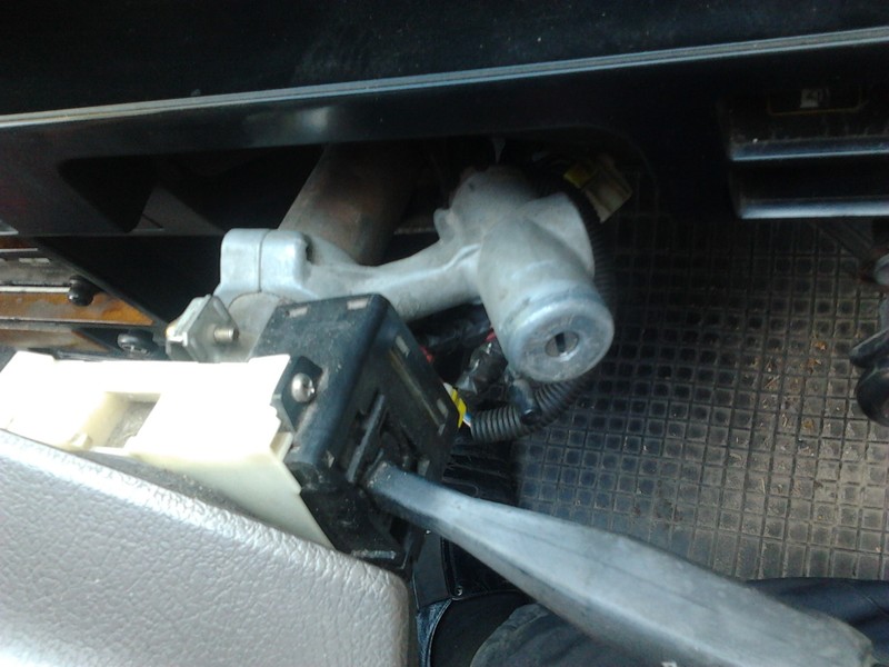 Замок зажигания, переключатель света Nissan Sunny B12  1986 1.5 Бензин Каменец-Подольский