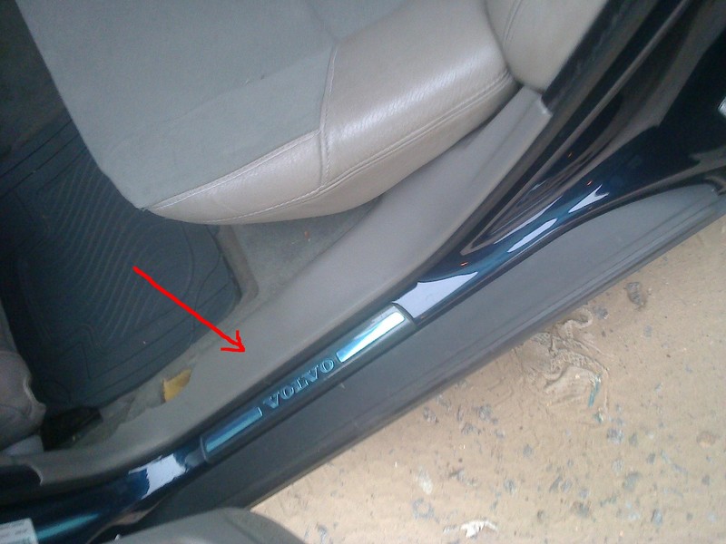 Накладка порога пластиковая внутренняя Volvo S80  2002 2.4 Дизель Славутич
