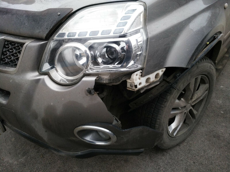 Бампер Nissan X-Trail T31 универсал 2012 г.  2.0 л дизель Чернигов