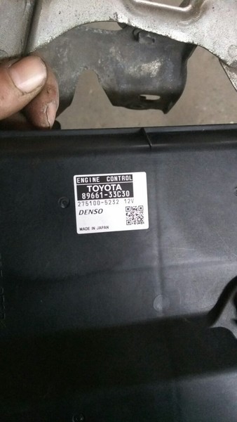 Электронный блок управления двигателем 89661-33C30   Toyota Camry